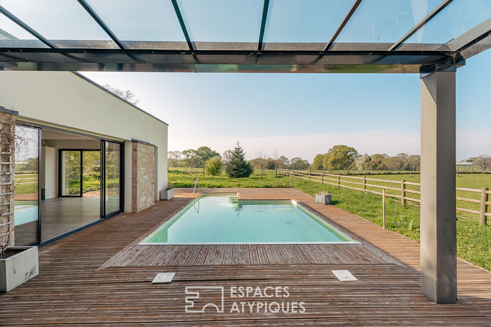 Élégance contemporaine et quiétude bucolique aux portes de Vannes
