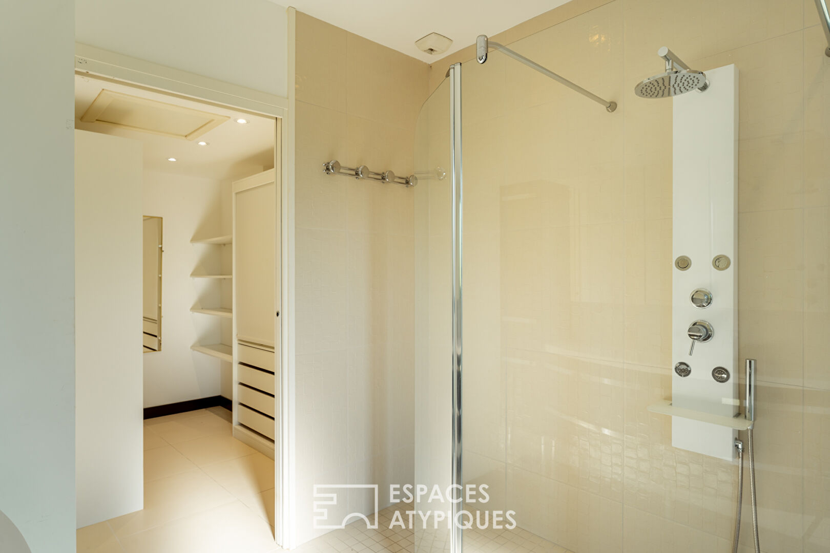 Élégance contemporaine et quiétude bucolique aux portes de Vannes