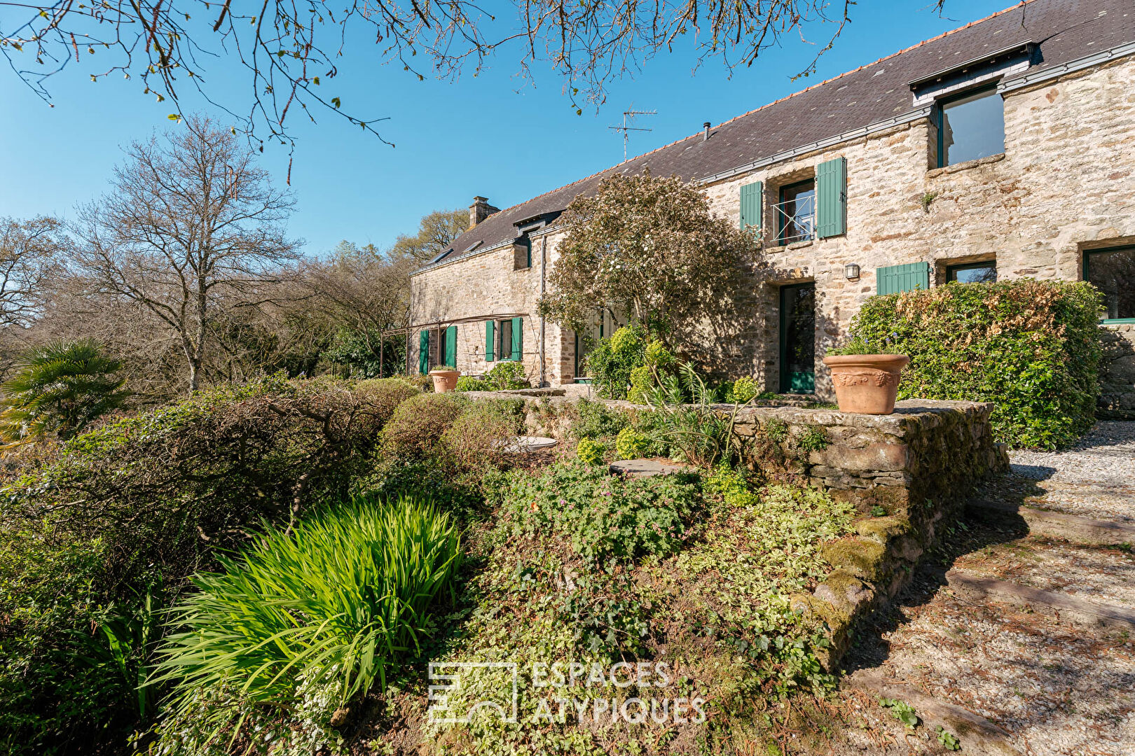 Maison de charme avec gîtes et son parc arboré