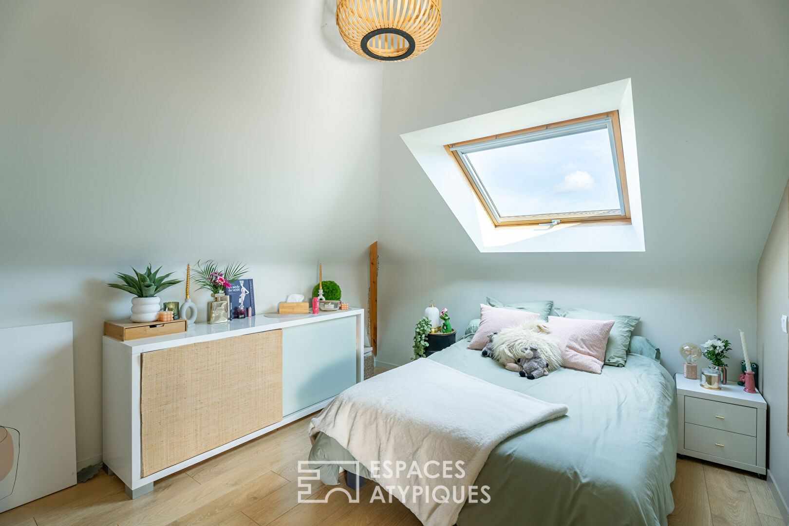 Baden : maison à l’architecture contemporaine avec piscine et jardin, proche du Golfe
