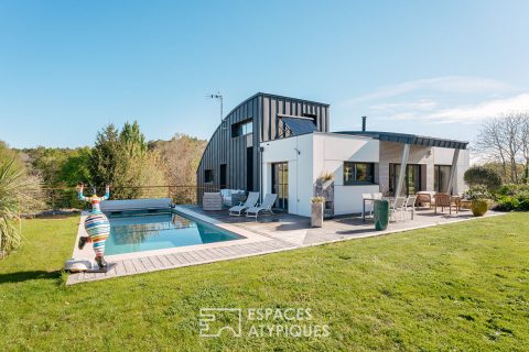Belle contemporaine et sa dépendance proche des plages et des commerces