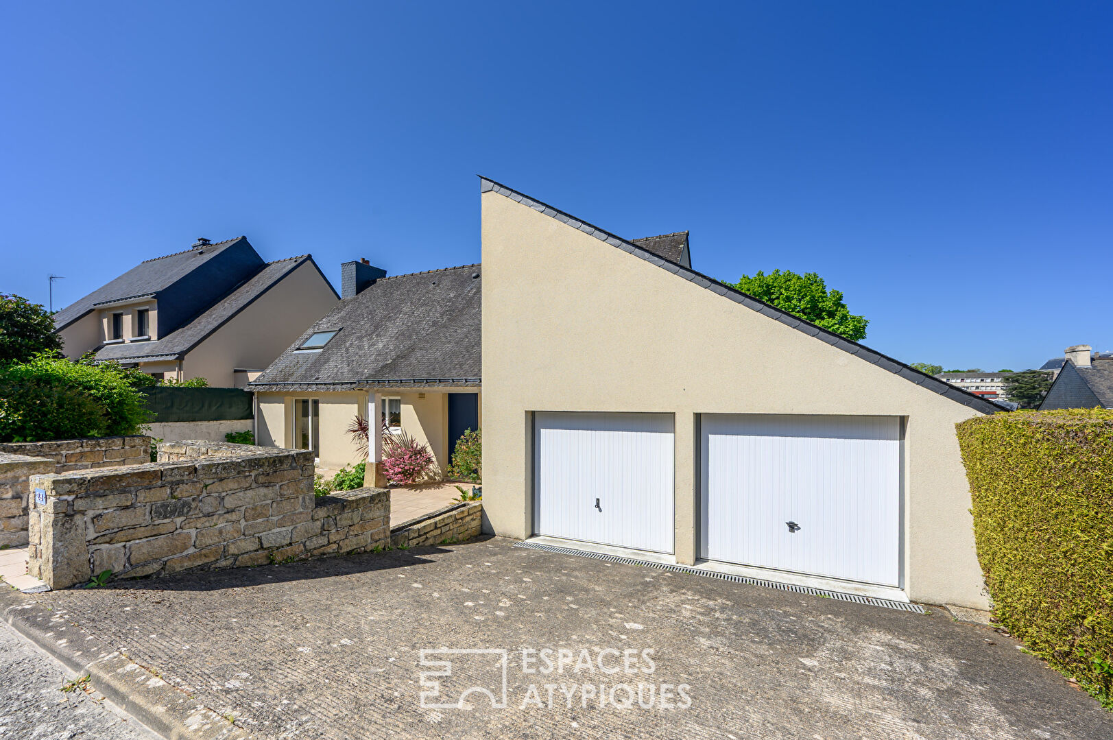 Vannes rive gauche : maison avec terrasse ouest et vue sur le port