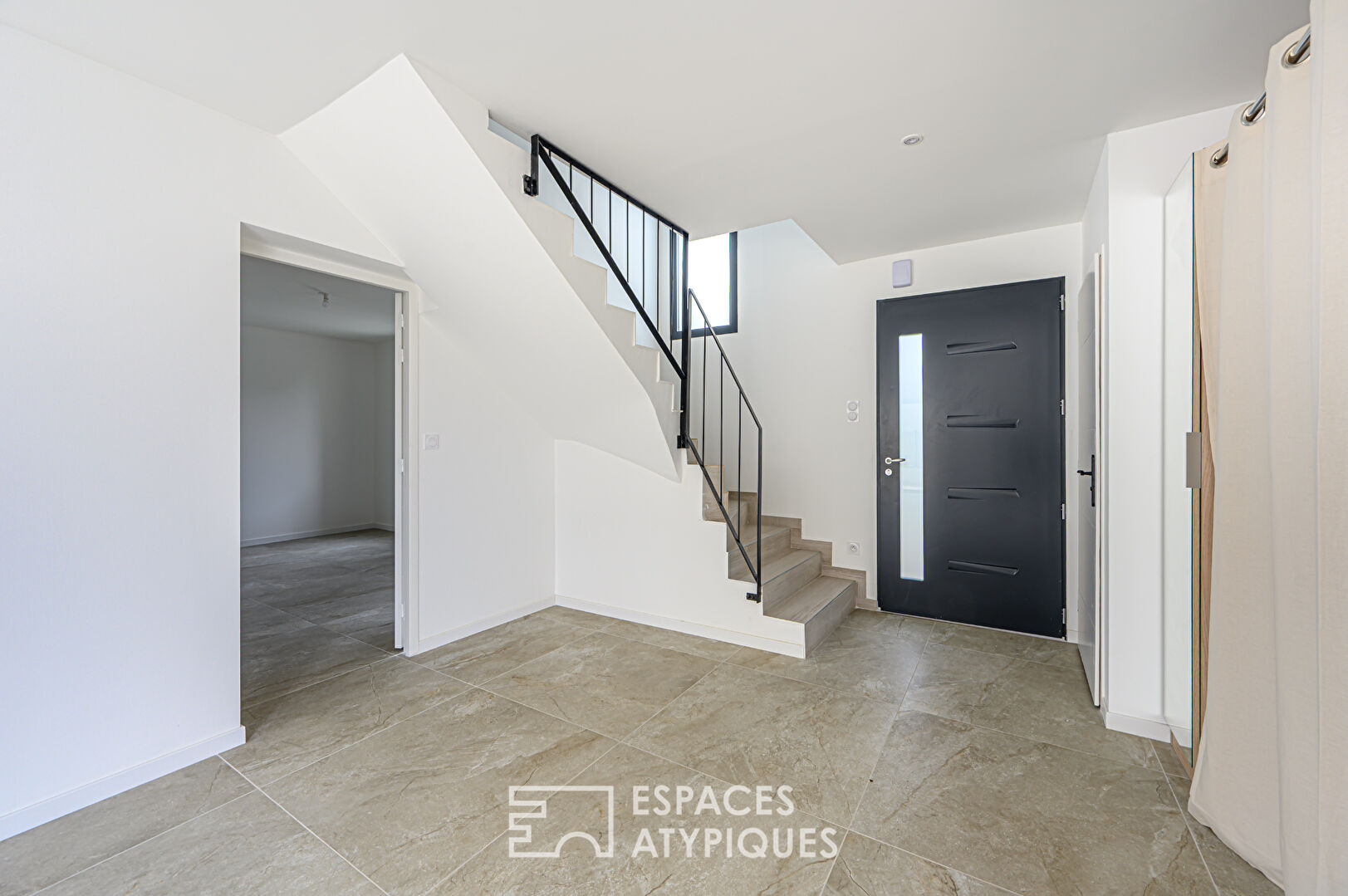 Lignes pures et lumière naturelle aux portes de Vannes