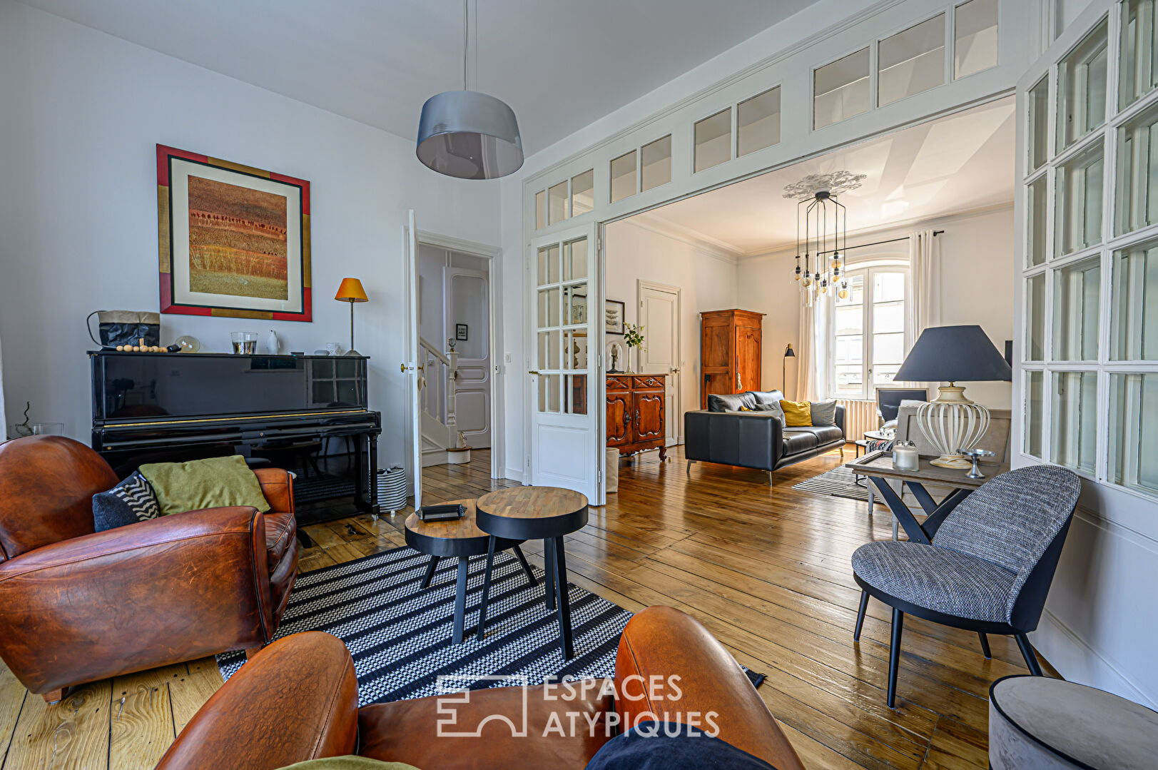 Exceptional townhouse with Napoleonic charm in the city center of Pontivy