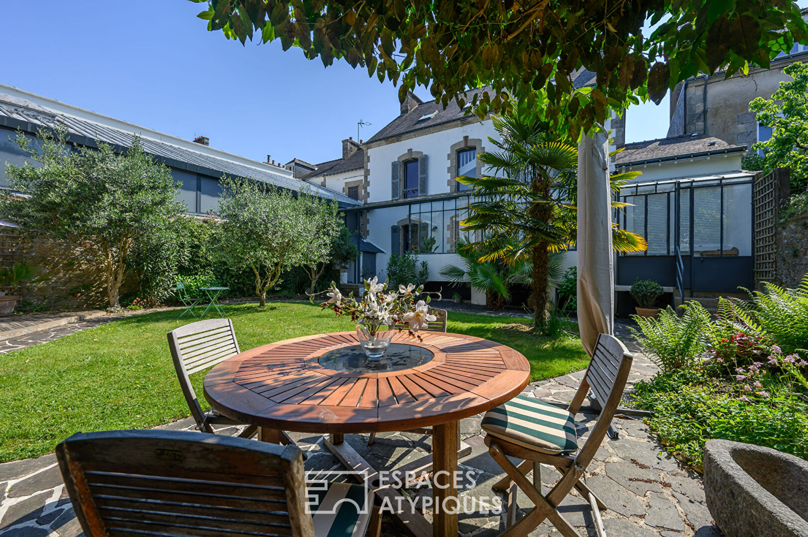 Exceptional townhouse with Napoleonic charm in the city center of Pontivy