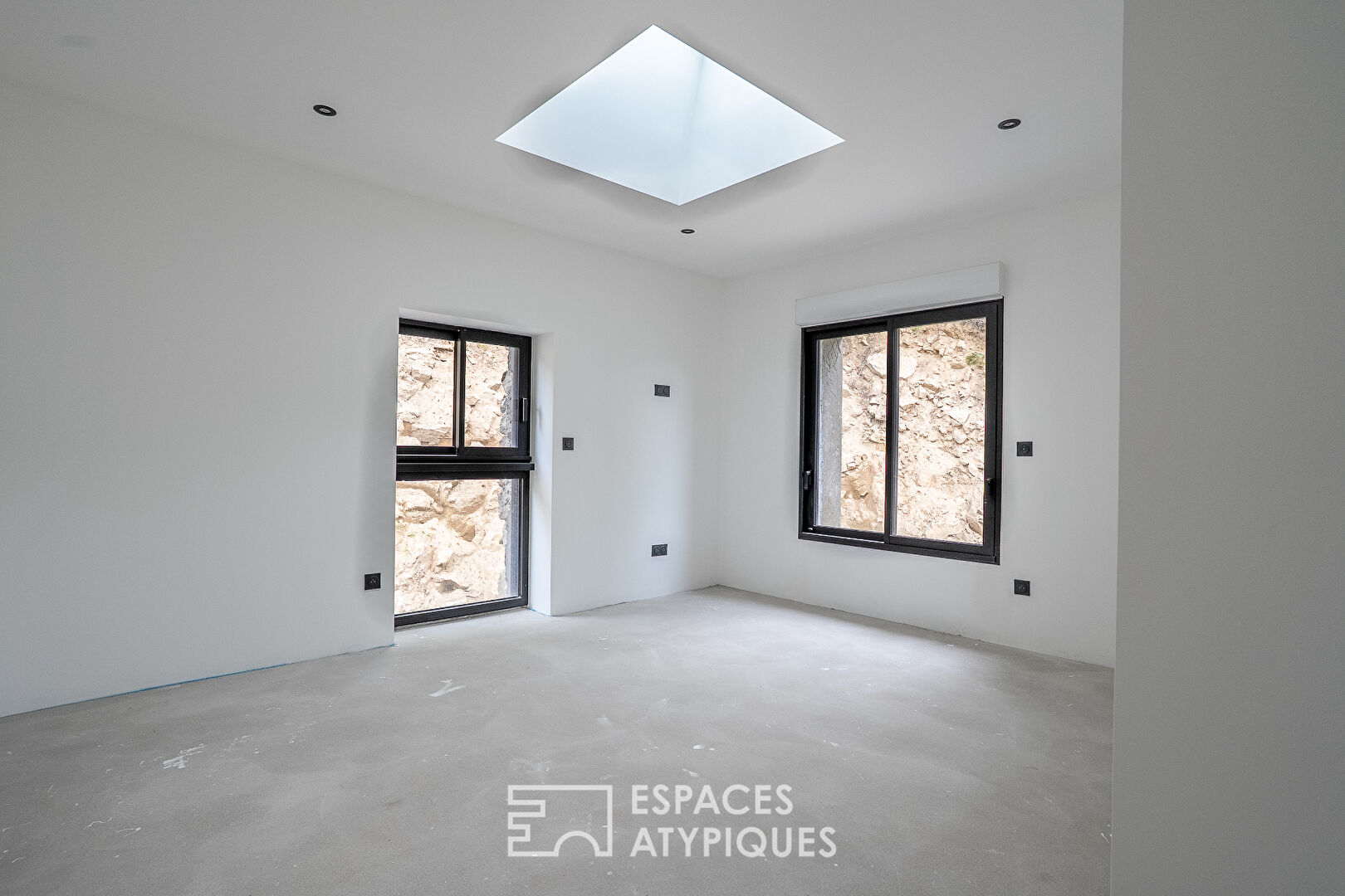 Contemporary loft facing the Blavet with swimming pool and roof terrace