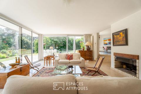 Maison d&rsquo;architecte avec piscine au coeur du Bois du Vincin