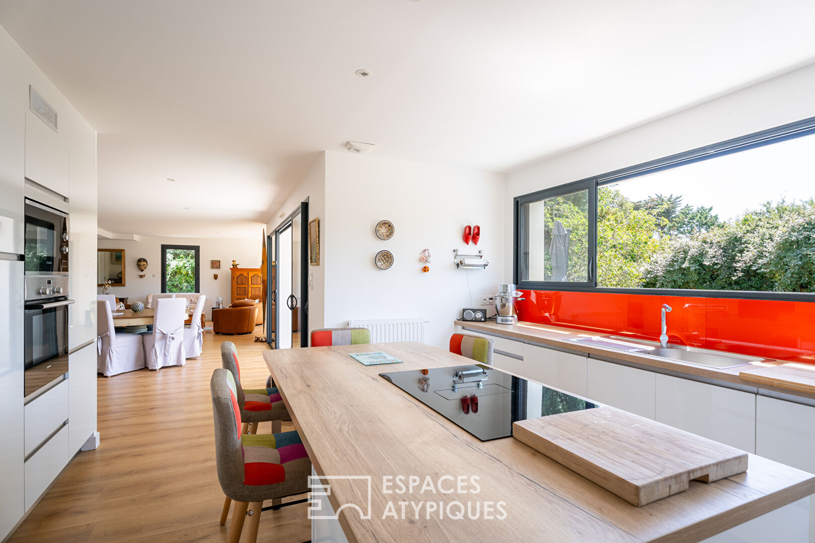 Contemporary house within walking distance of Banastère beach