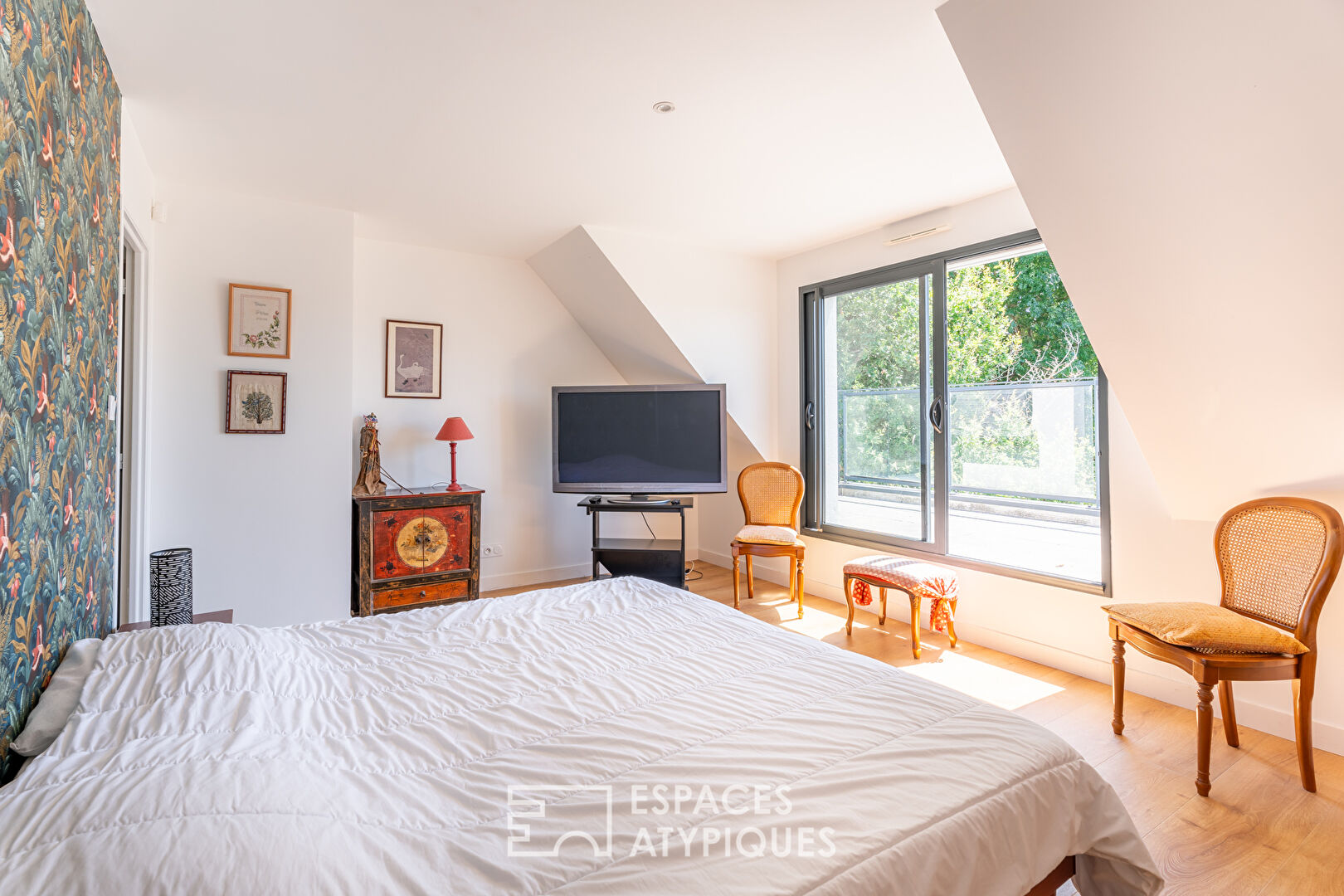 Contemporary house within walking distance of Banastère beach