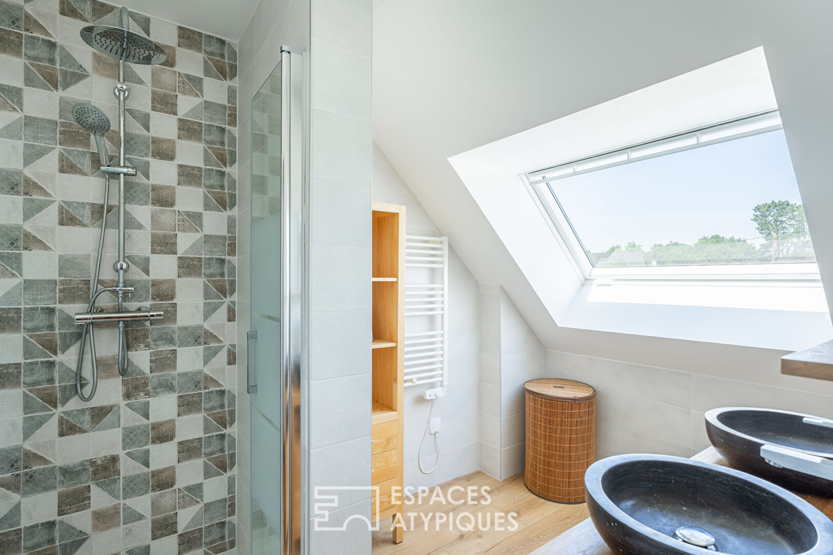 Contemporary house within walking distance of Banastère beach