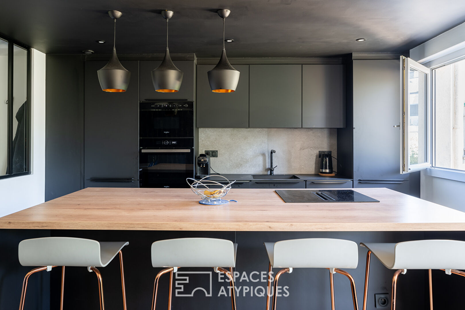 Appartement rénové avec garage et balcon à Vannes