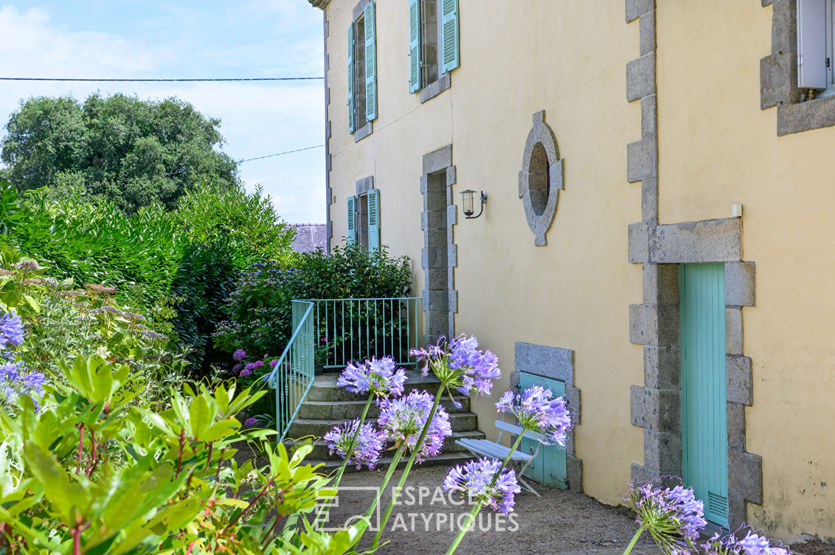 Manoir du XIXème siècle au coeur d&rsquo;un parc paysager.