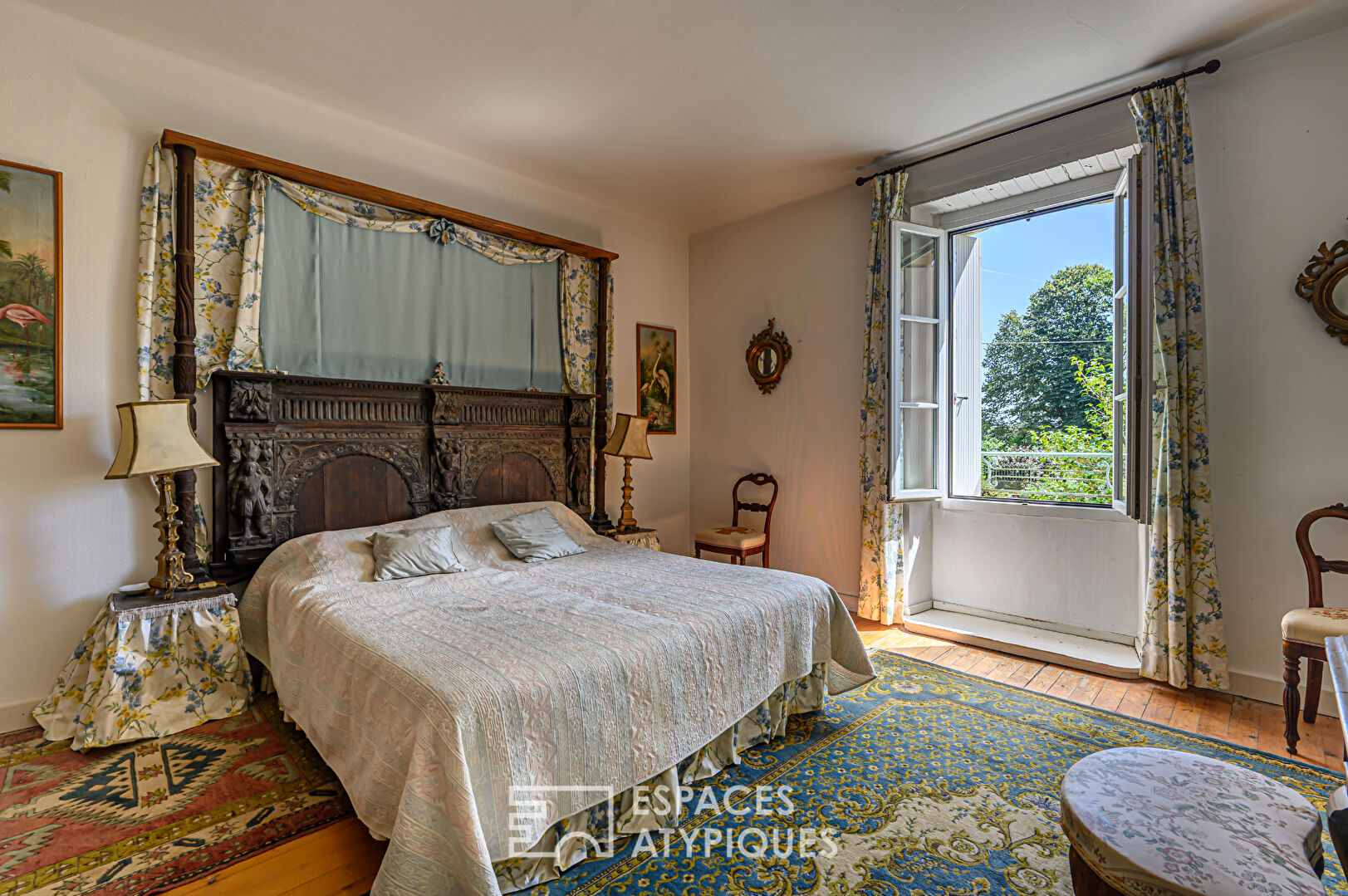 Manoir du XIXème siècle au coeur d&rsquo;un parc paysager.