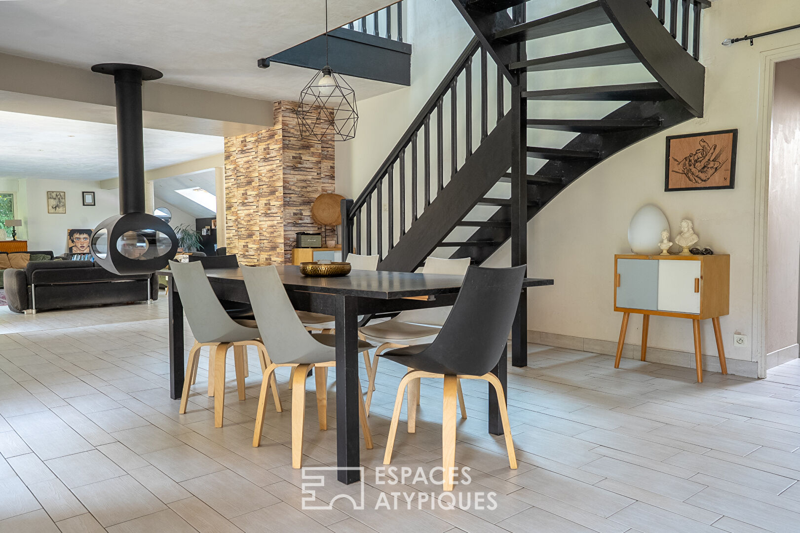 Renovated stone house with swimming pool and workshops