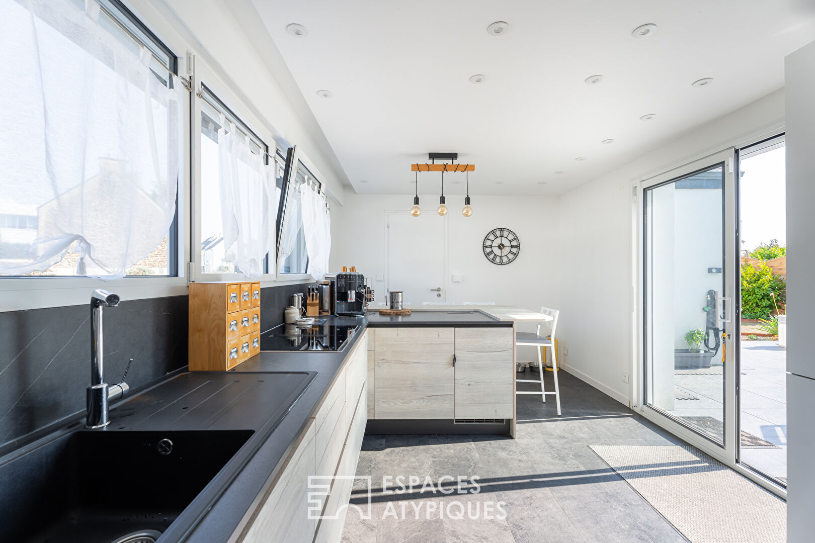 Maison contemporaine en coeur de Bourg à 200 m du Golfe du Morbihan
