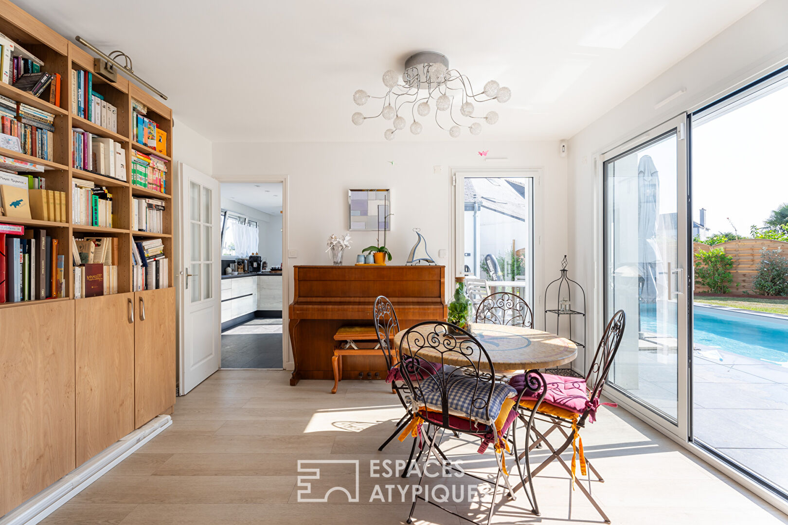 Maison contemporaine en coeur de Bourg à 200 m du Golfe du Morbihan