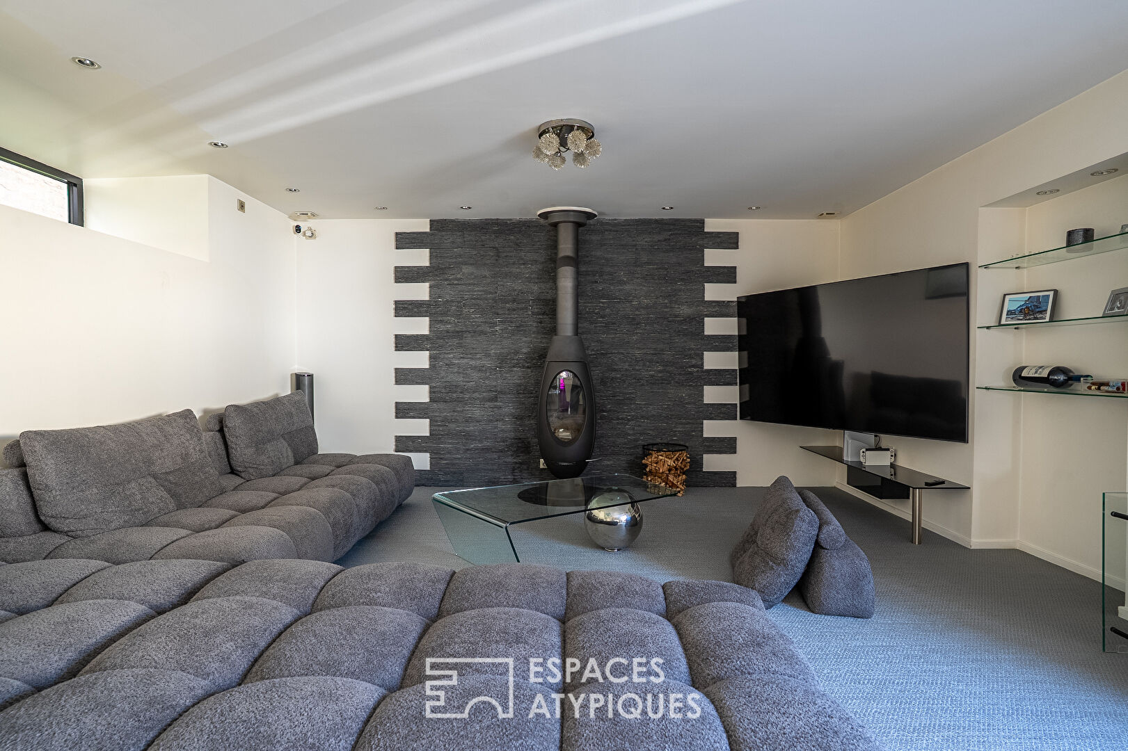 Longère rénovée et son extension contemporaine à deux pas du haras