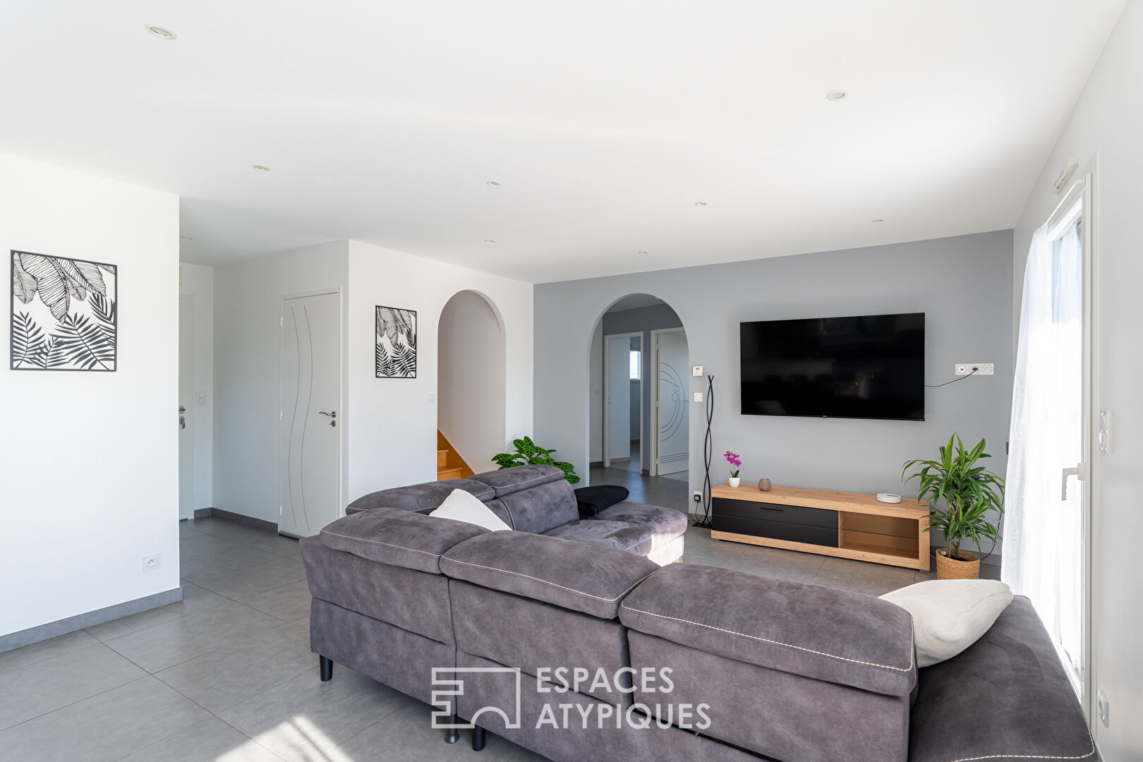 Maison familiale contemporaine avec terrasse et jardin sans vis-à-vis