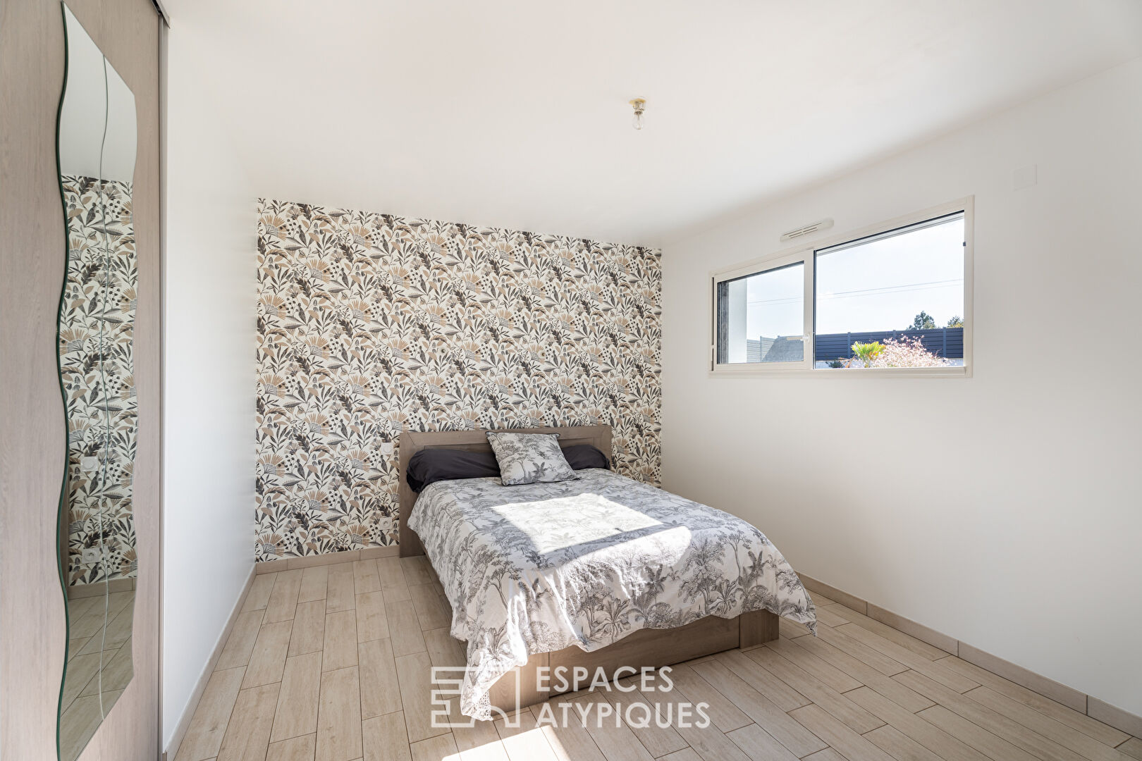 Maison familiale contemporaine avec terrasse et jardin sans vis-à-vis