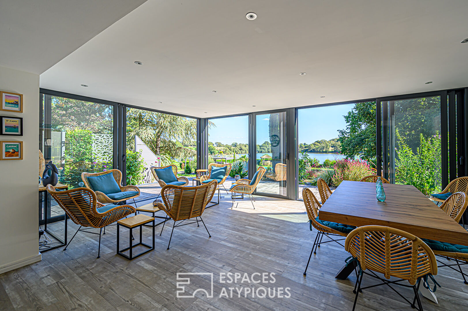 Propriété familiale avec vue contemplative sur l’eau