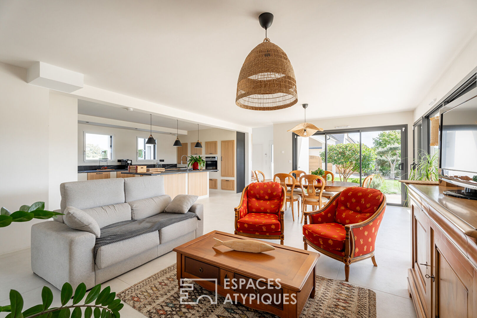 Contemporaine entre bord de Vilaine et bord de mer