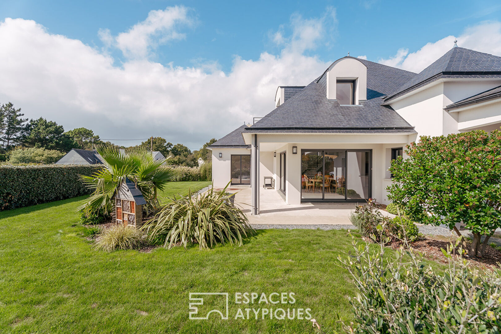 Contemporaine entre bord de Vilaine et bord de mer