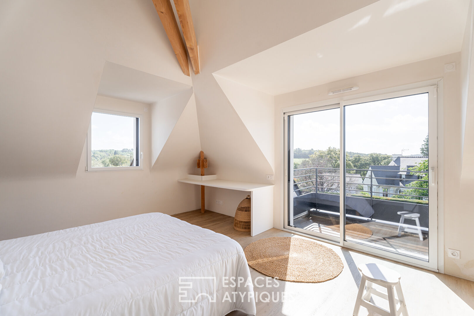 Contemporaine entre bord de Vilaine et bord de mer