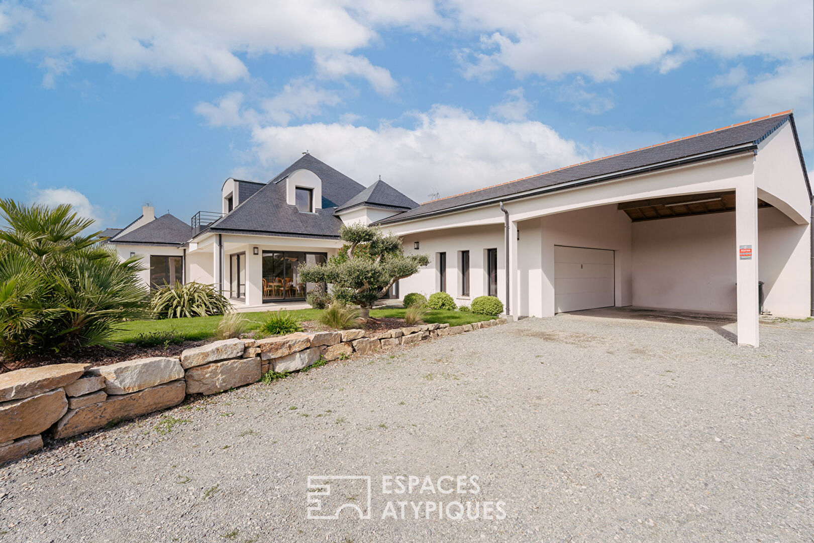 Contemporaine entre bord de Vilaine et bord de mer