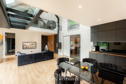 Elegant renovated farmhouse with swimming pool and outbuildings