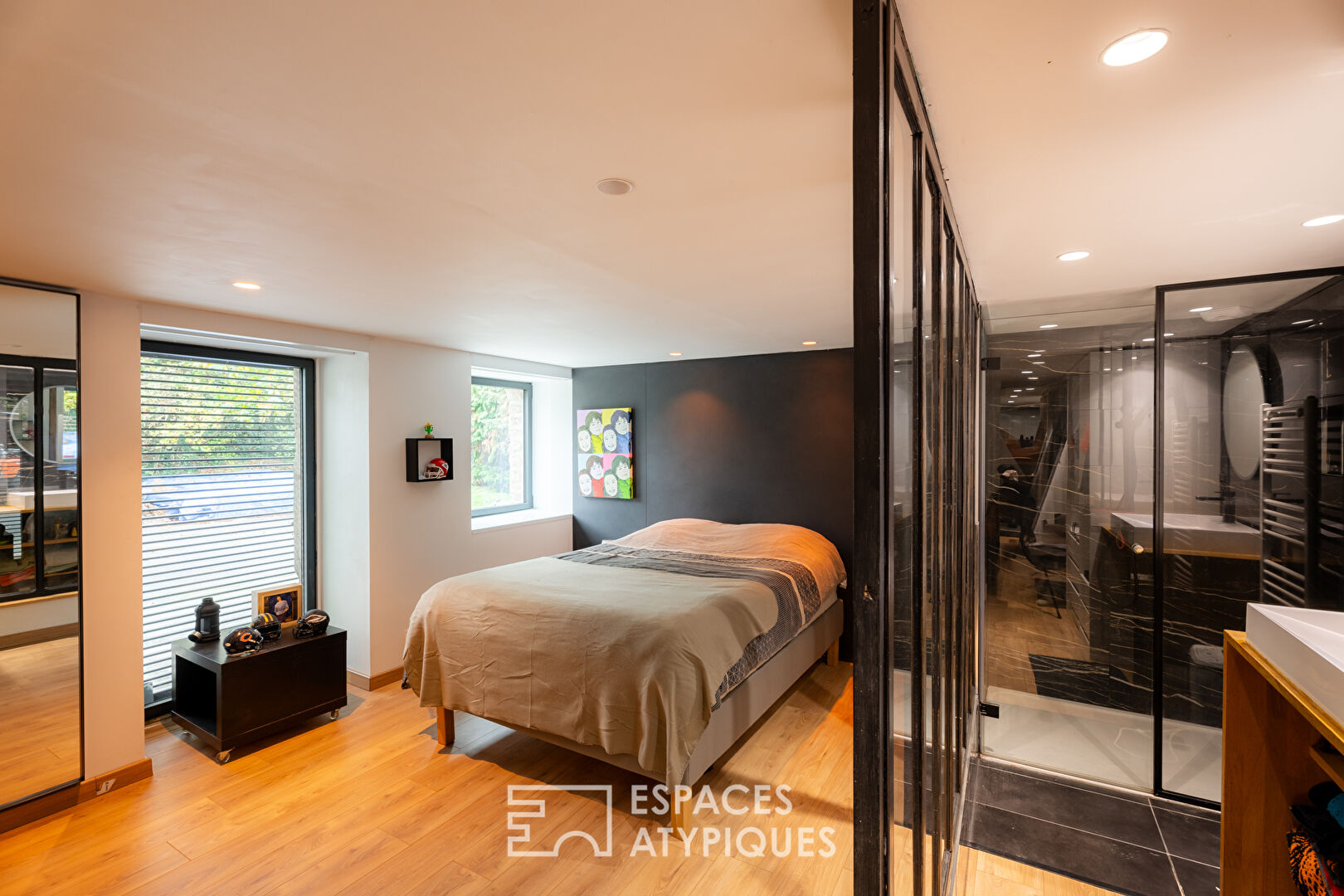 Elegant renovated farmhouse with swimming pool and outbuildings