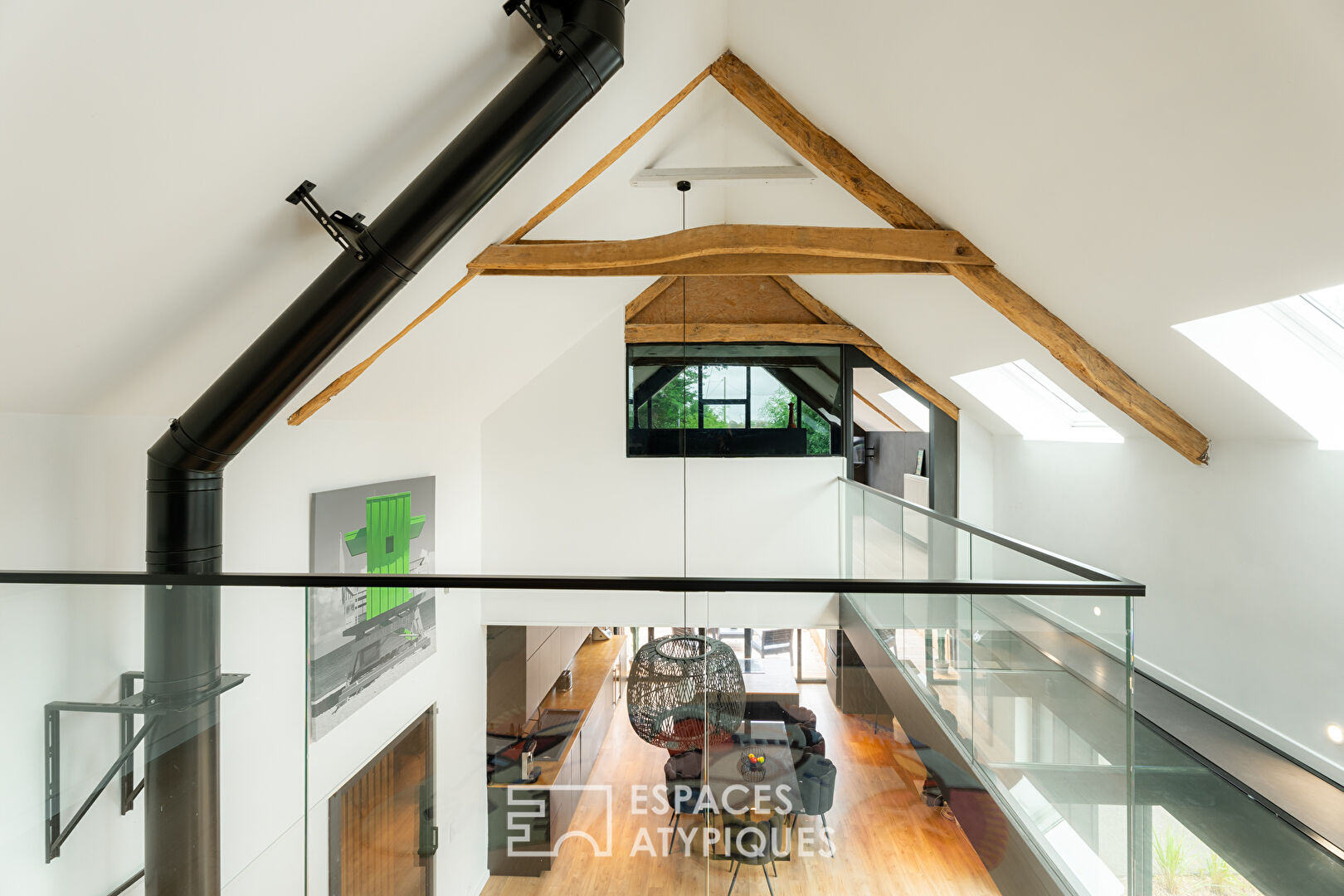 Elegant renovated farmhouse with swimming pool and outbuildings