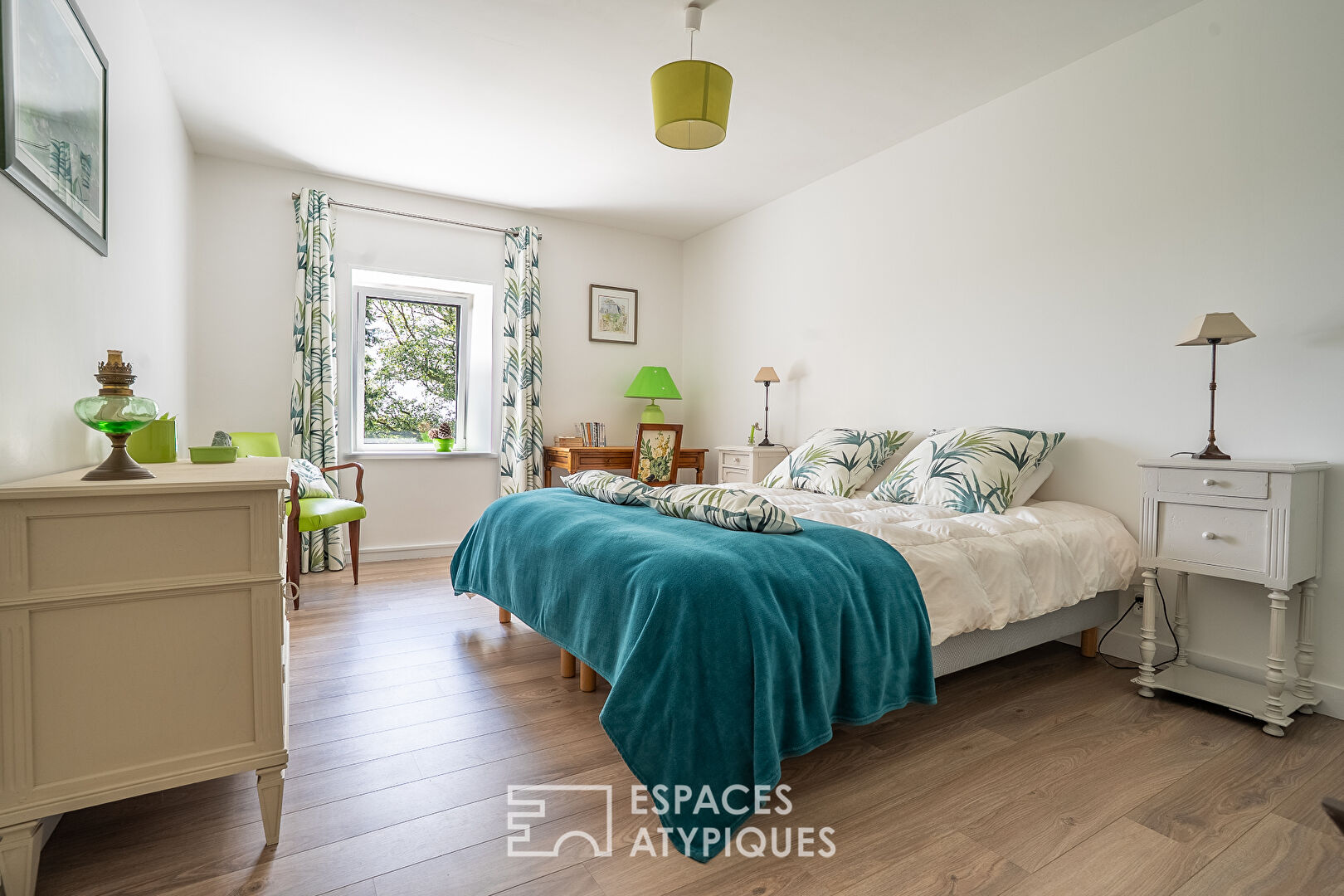 Maison familiale ou projet d’accueil dans un domaine boisé avec piscine chauffée