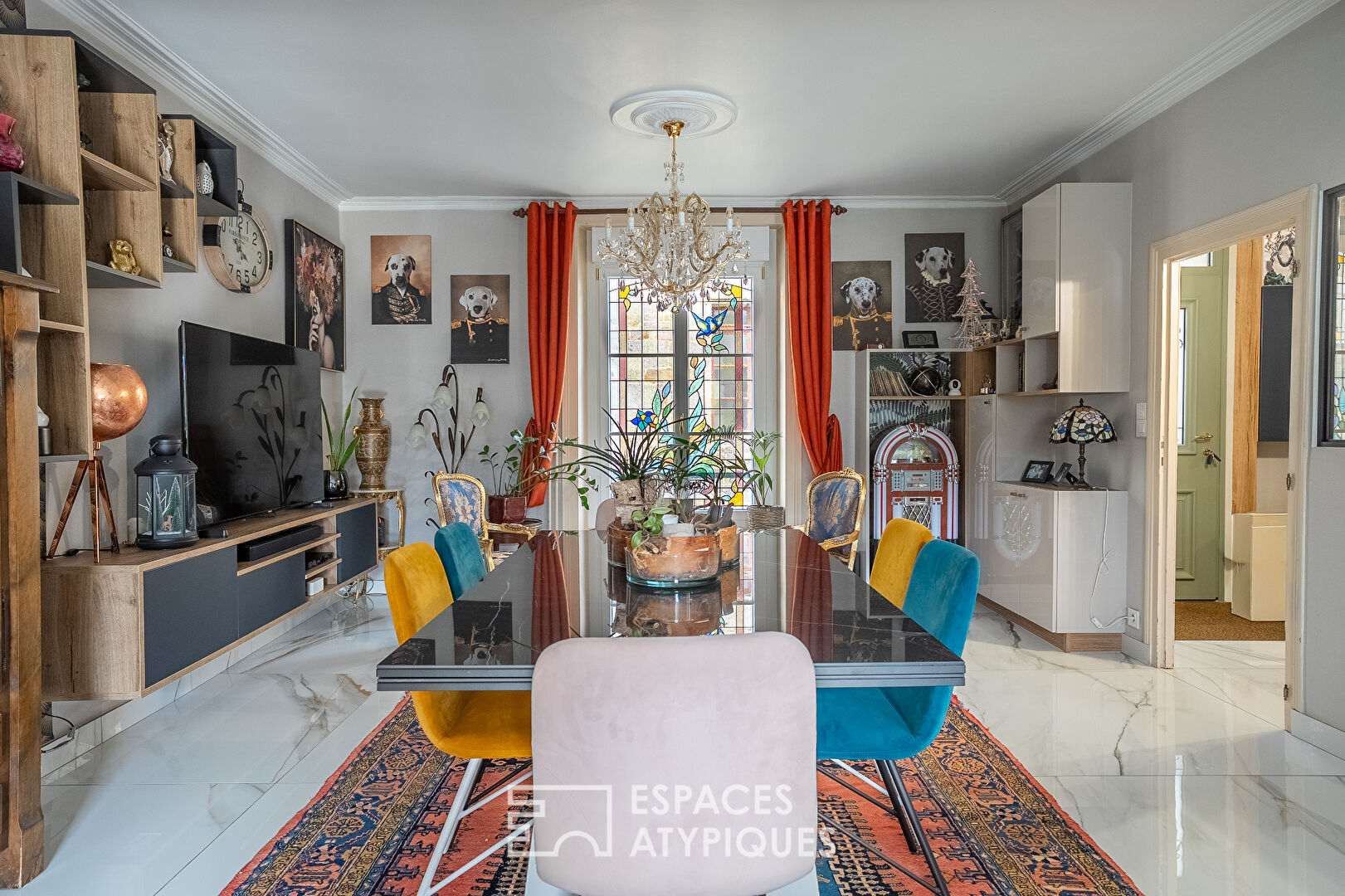 Élégante maison bourgeoise avec jardin et garage au coeur de la ville historique