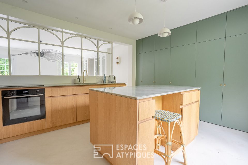 Propriété haut de gamme avec jardin, piscine et court de tennis