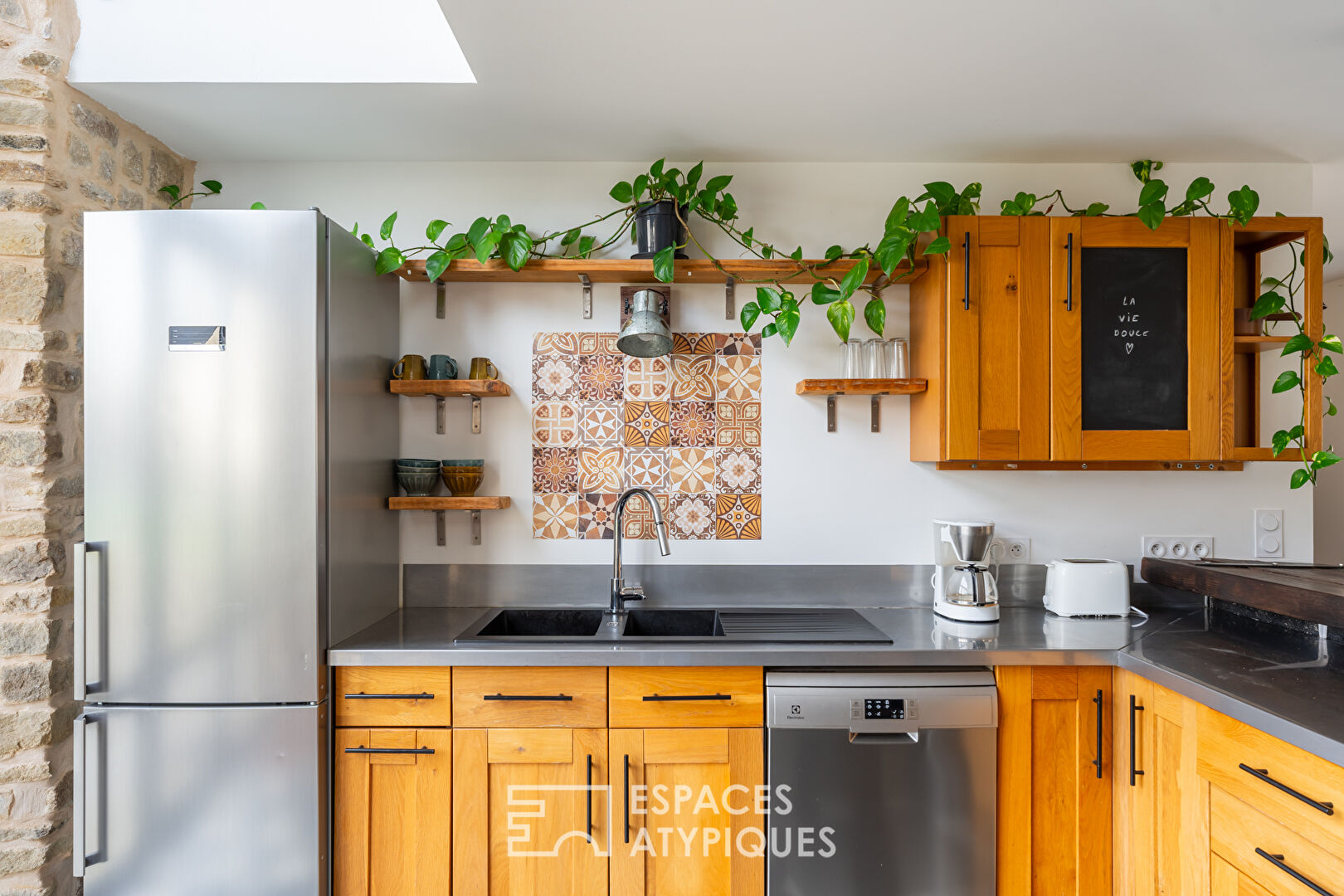 Belle longère en pierre, entièrement rénovée, proche de la Ria d&rsquo;Etel