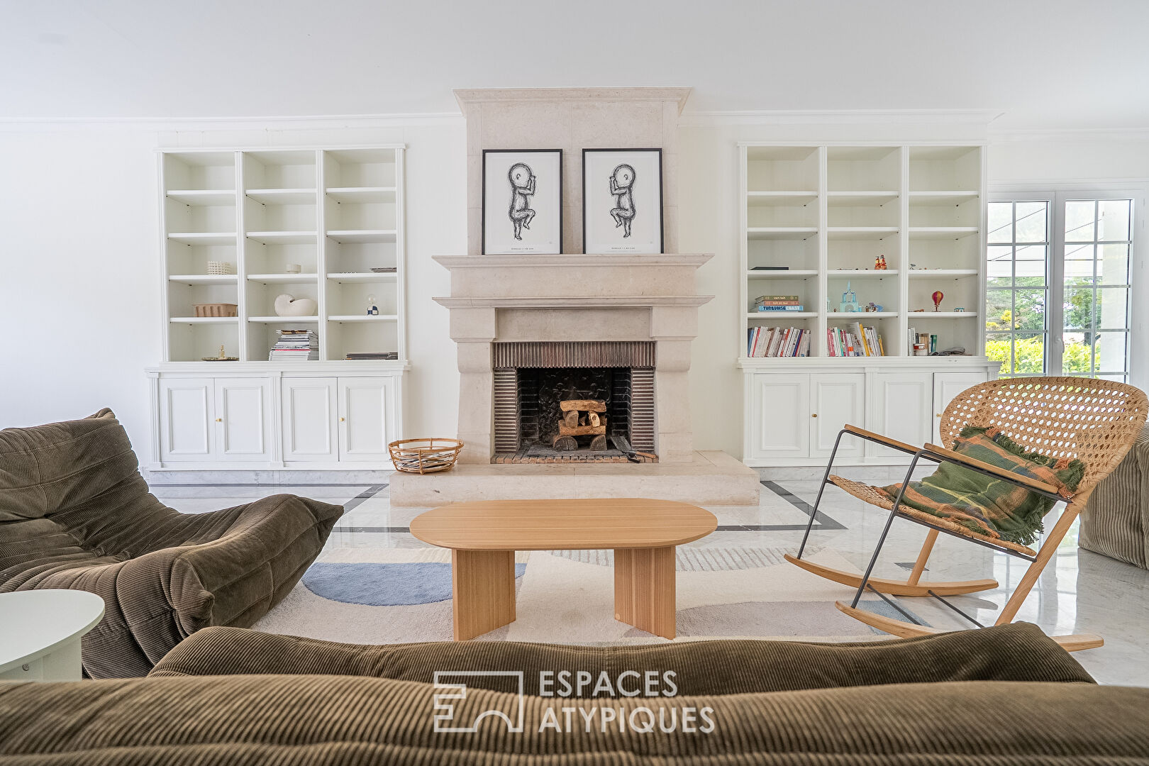 Propriété haut de gamme avec jardin, piscine et court de tennis