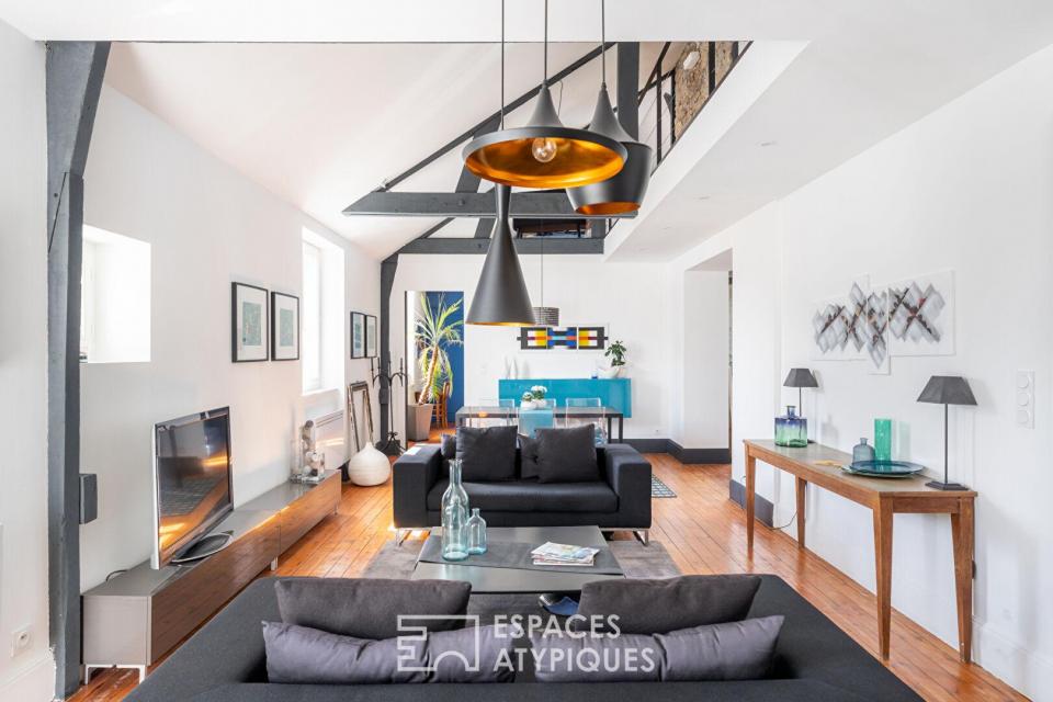 Loft d'architecte avec volume cathédrale proche des Remparts