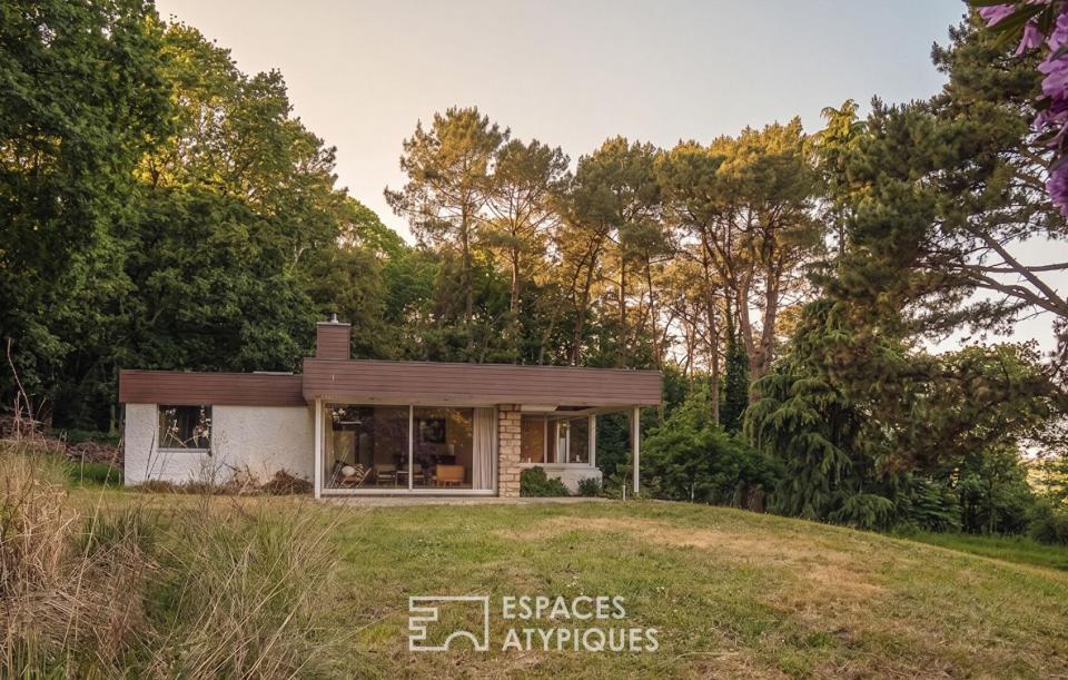 Maison d'architecte avec vue sur l'eau
