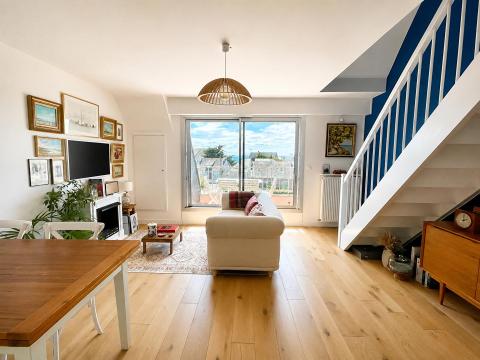 Refined duplex between the beach and the city center