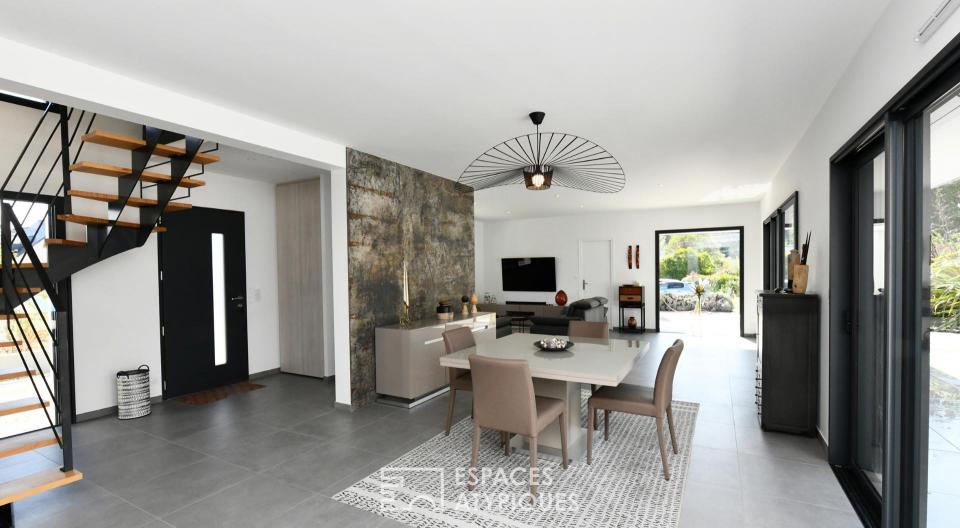 Unique à la vente - Elégante villa d'architecte  aux portes de l'océan