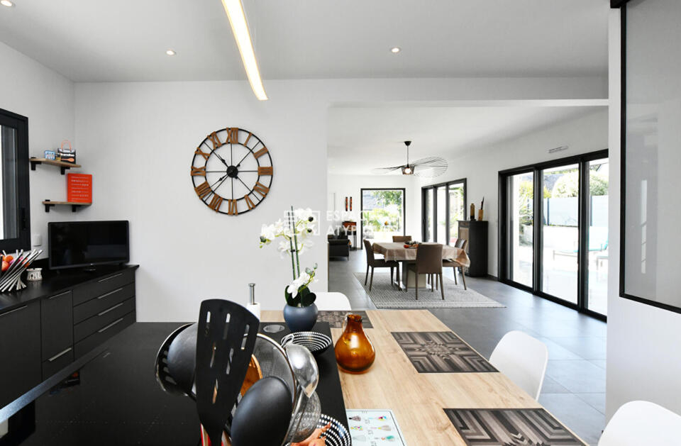 Unique à la vente - Elégante villa d'architecte  aux portes de l'océan