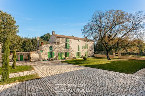 Logis du XVIème dans un cadre bucolique en bord de Sèvre