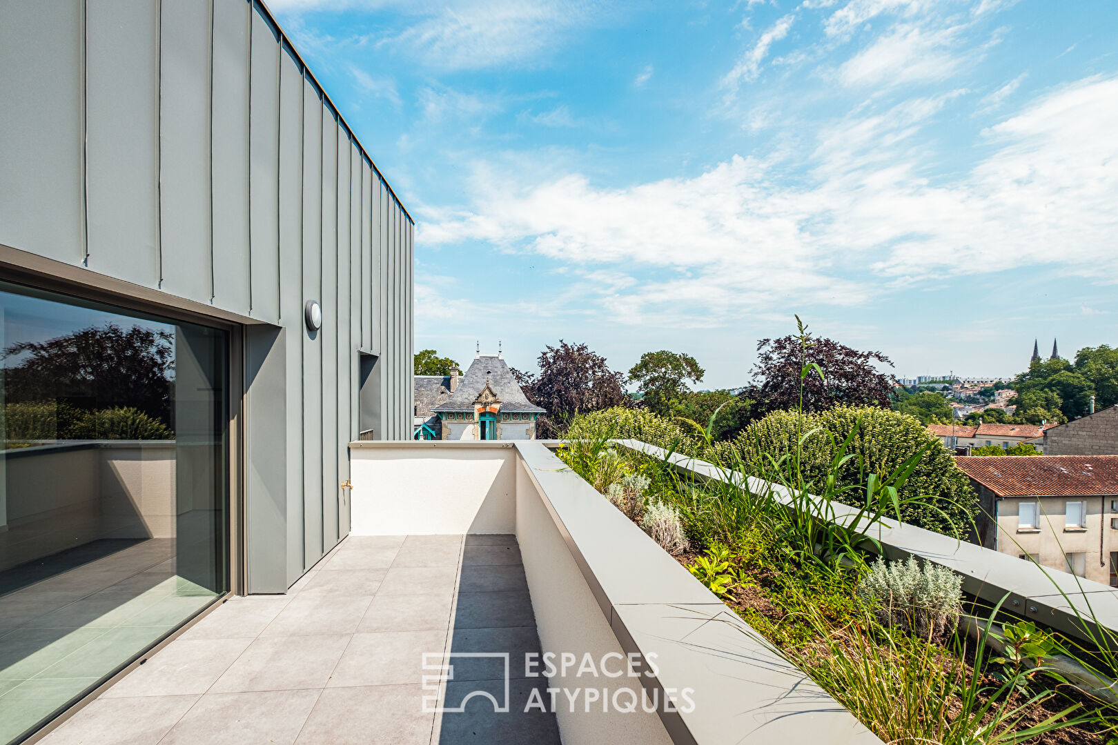 Rooftop with a privileged view of Niort