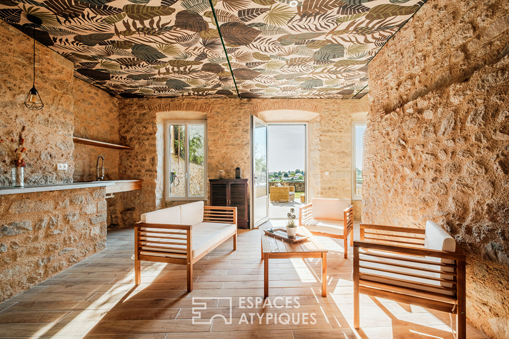 Ancien presbytère rénové à la vue incroyable