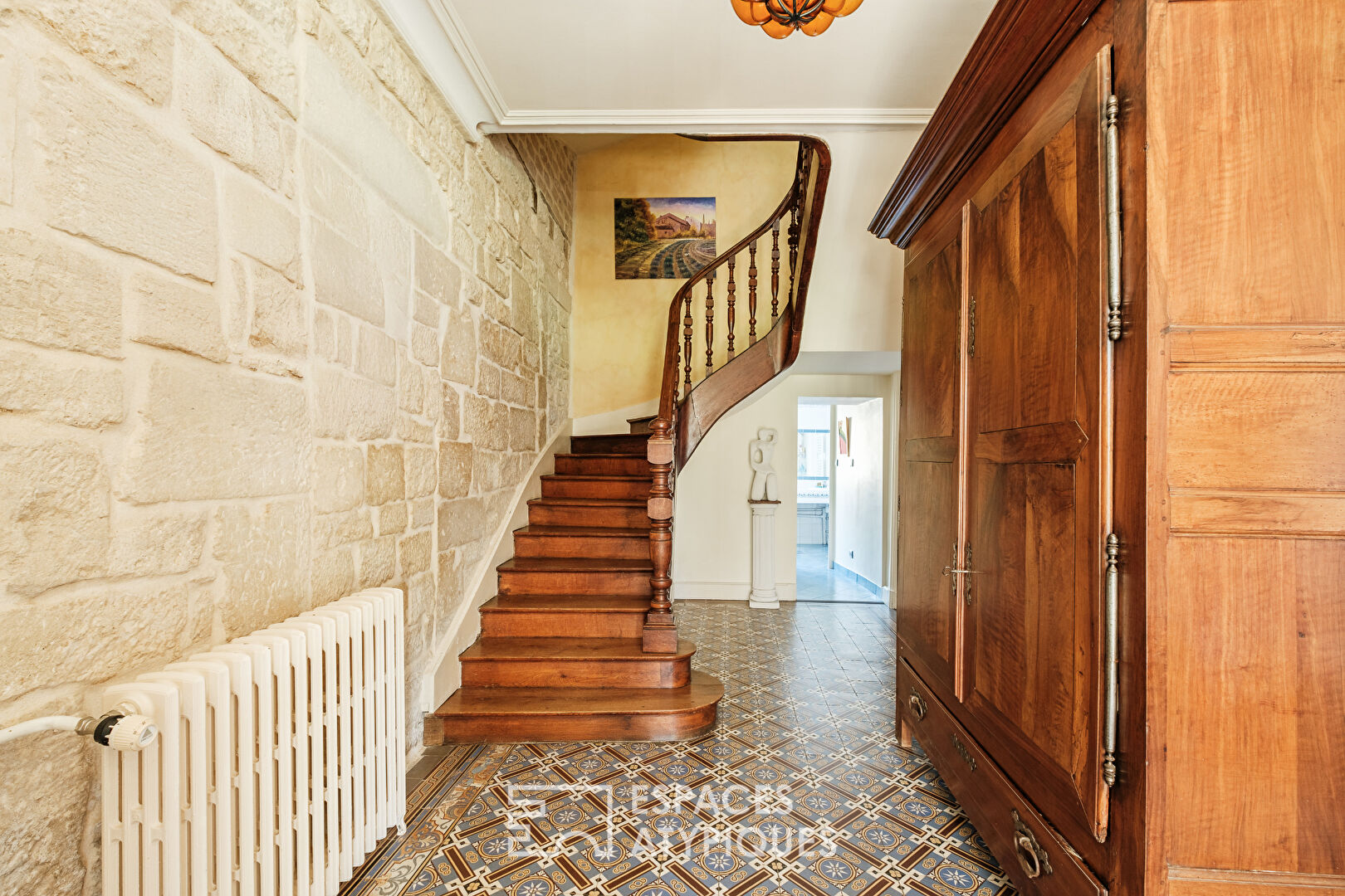 Historic property, hidden from view