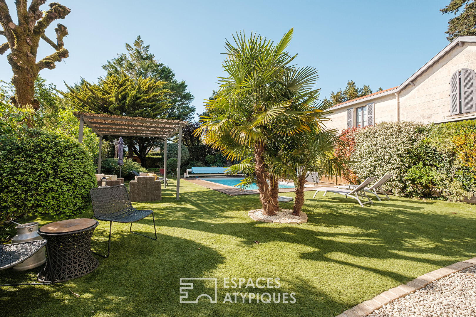 Elegance and refinement in the center of Niort