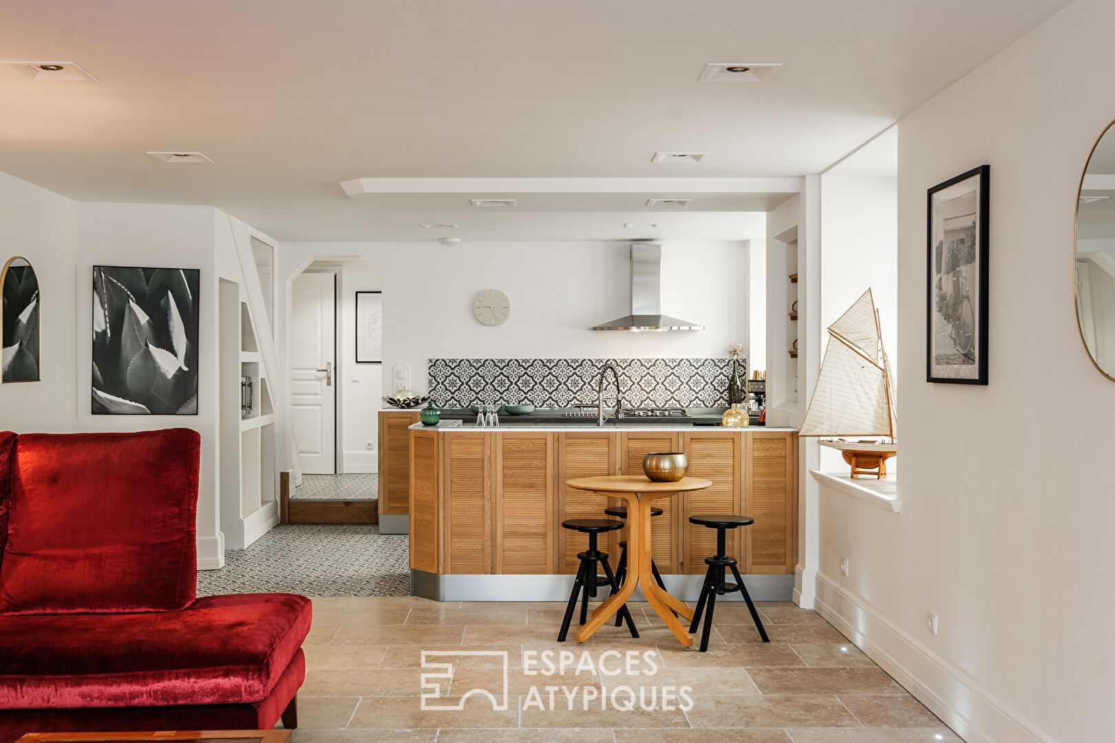 Townhouse in the center of a town of character