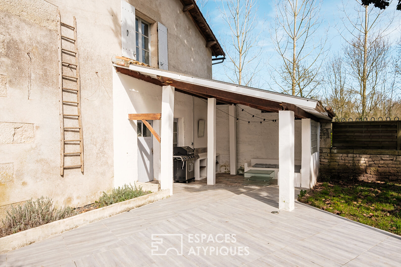 Ancien relais de poste en bord de Sèvre