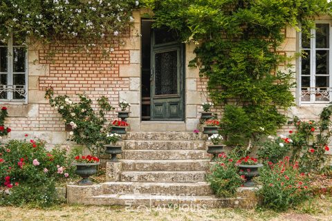 Residence on the banks of the Sèvre