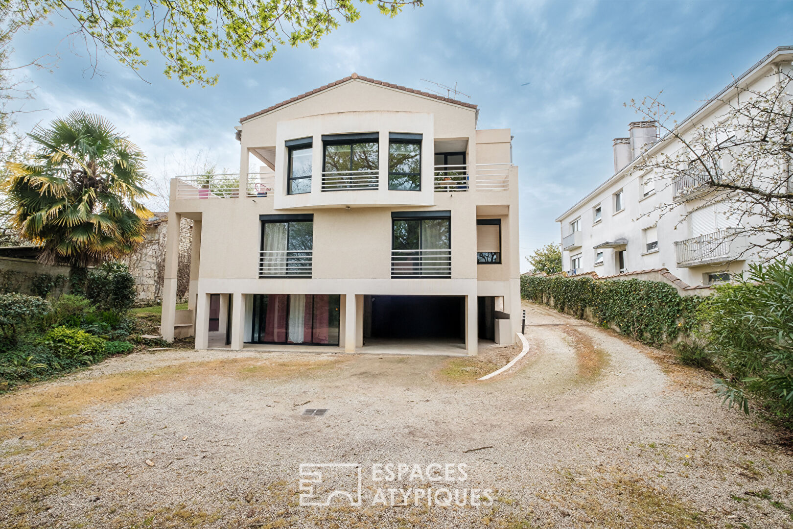 Duplex on the banks of the Sèvre